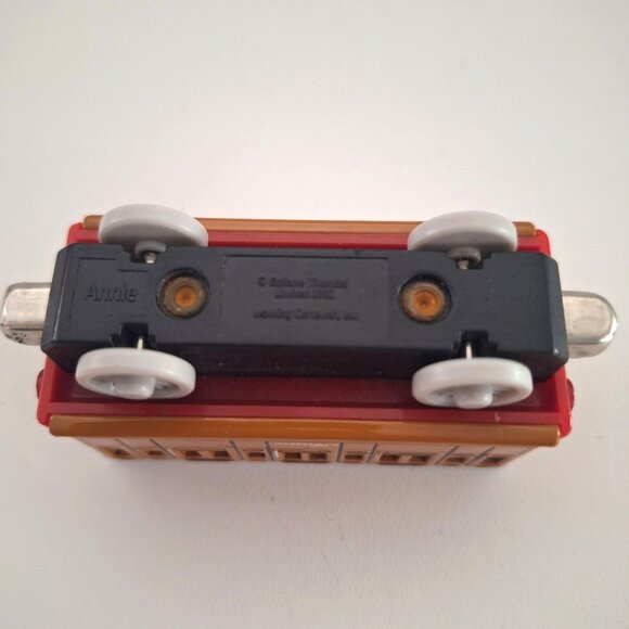 Annie Thomas & Friends Take N Play Railroad Diecast Coach Train Car Magnetic 3" - Picture 7 of 7